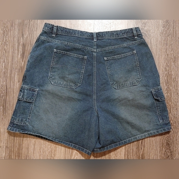 Sonoma Dark Wash Cargo Denim Jean Shorts Size 16 Adjustable Waist 100% Cotton - Picture 3 of 8